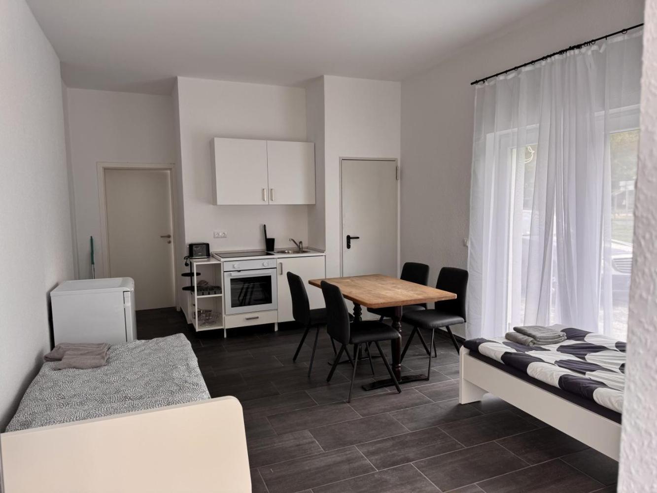 Cozy Apartment In Leverkusen Buitenkant foto