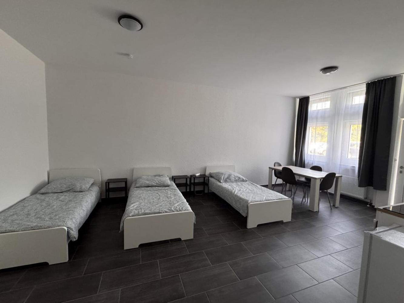 Cozy Apartment In Leverkusen Buitenkant foto