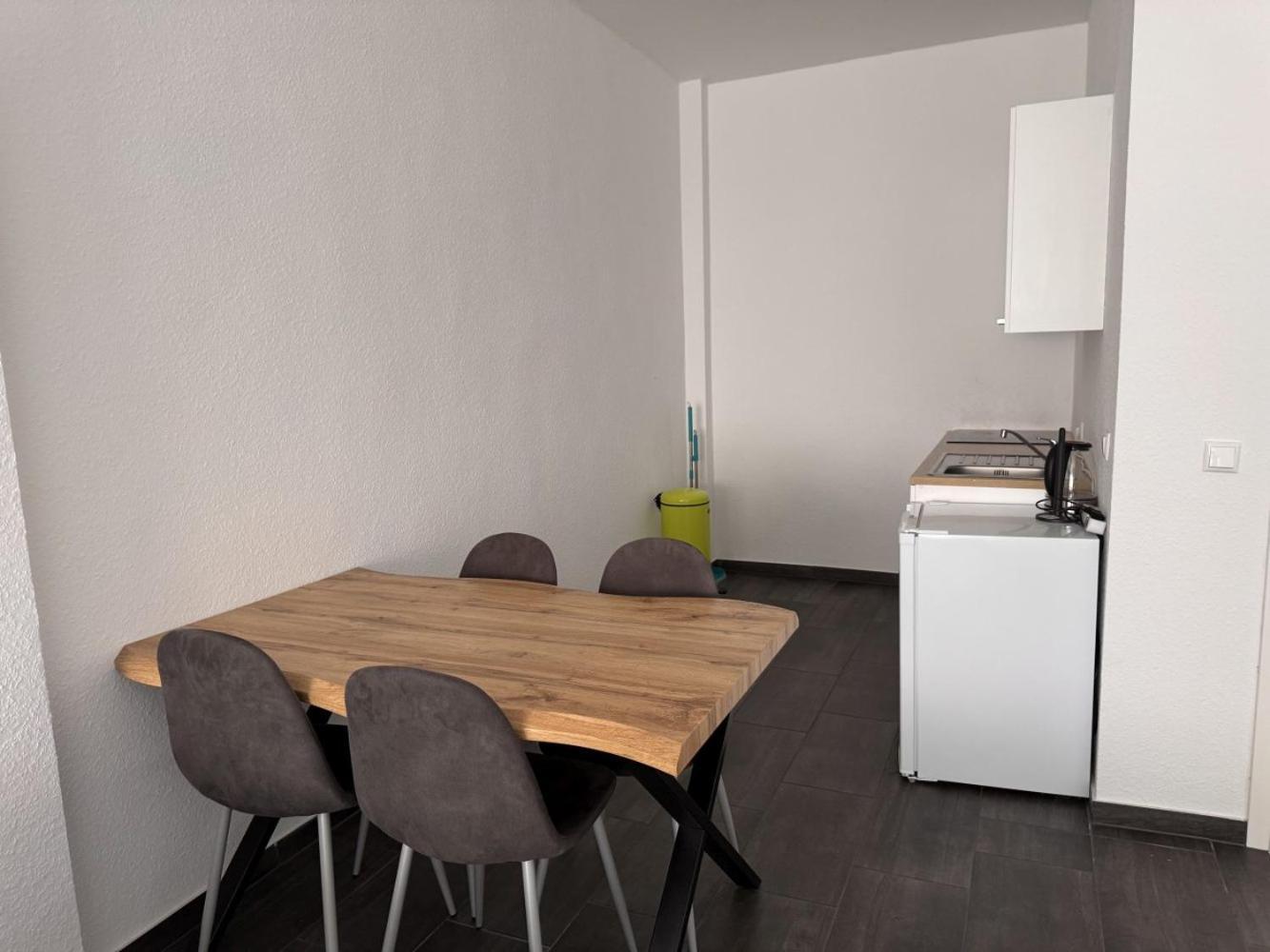 Cozy Apartment In Leverkusen Buitenkant foto